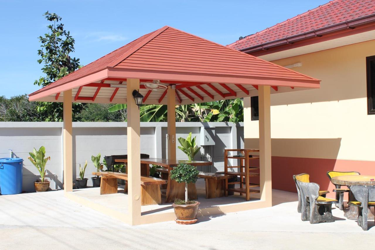 Naluemon Village FH 1 Rayong Esterno foto