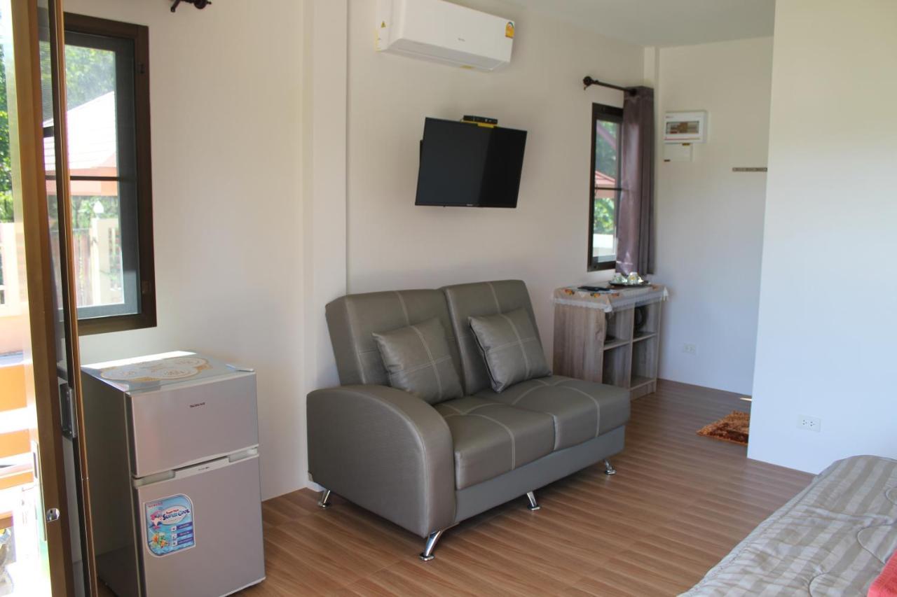 Naluemon Village FH 1 Rayong Esterno foto
